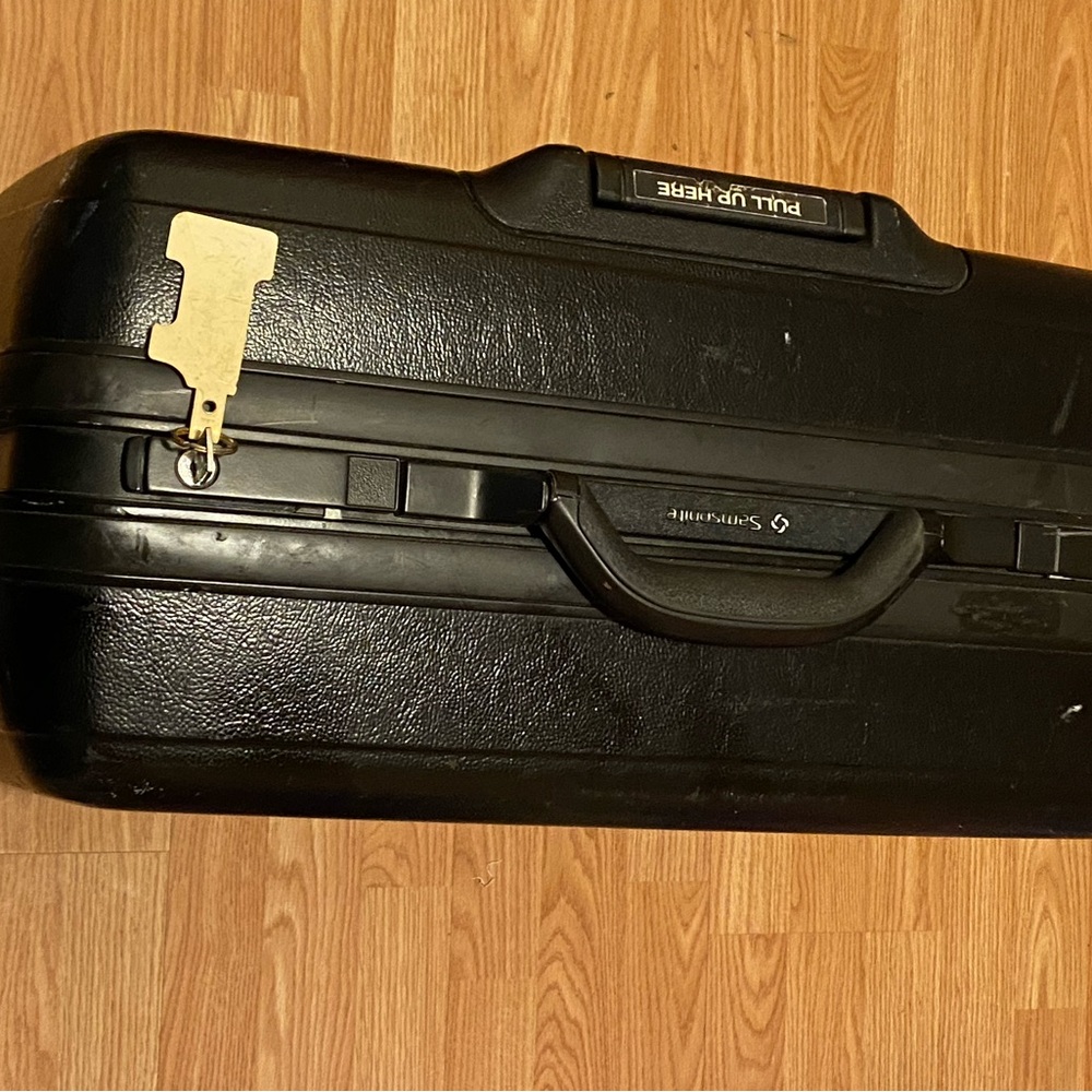 Samsonite Black Travel Suitcase with Lock